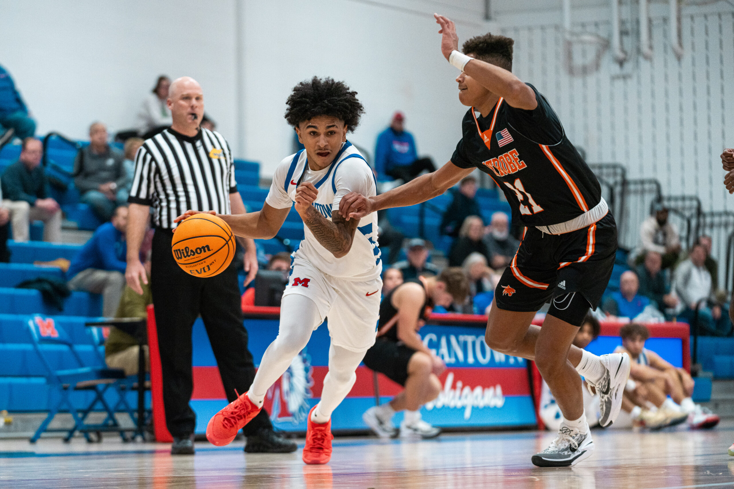 Defending champ Morgantown High opens season with 111 points, blowout win